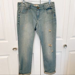 CAbi Distressed crop boyfriend Jean #748